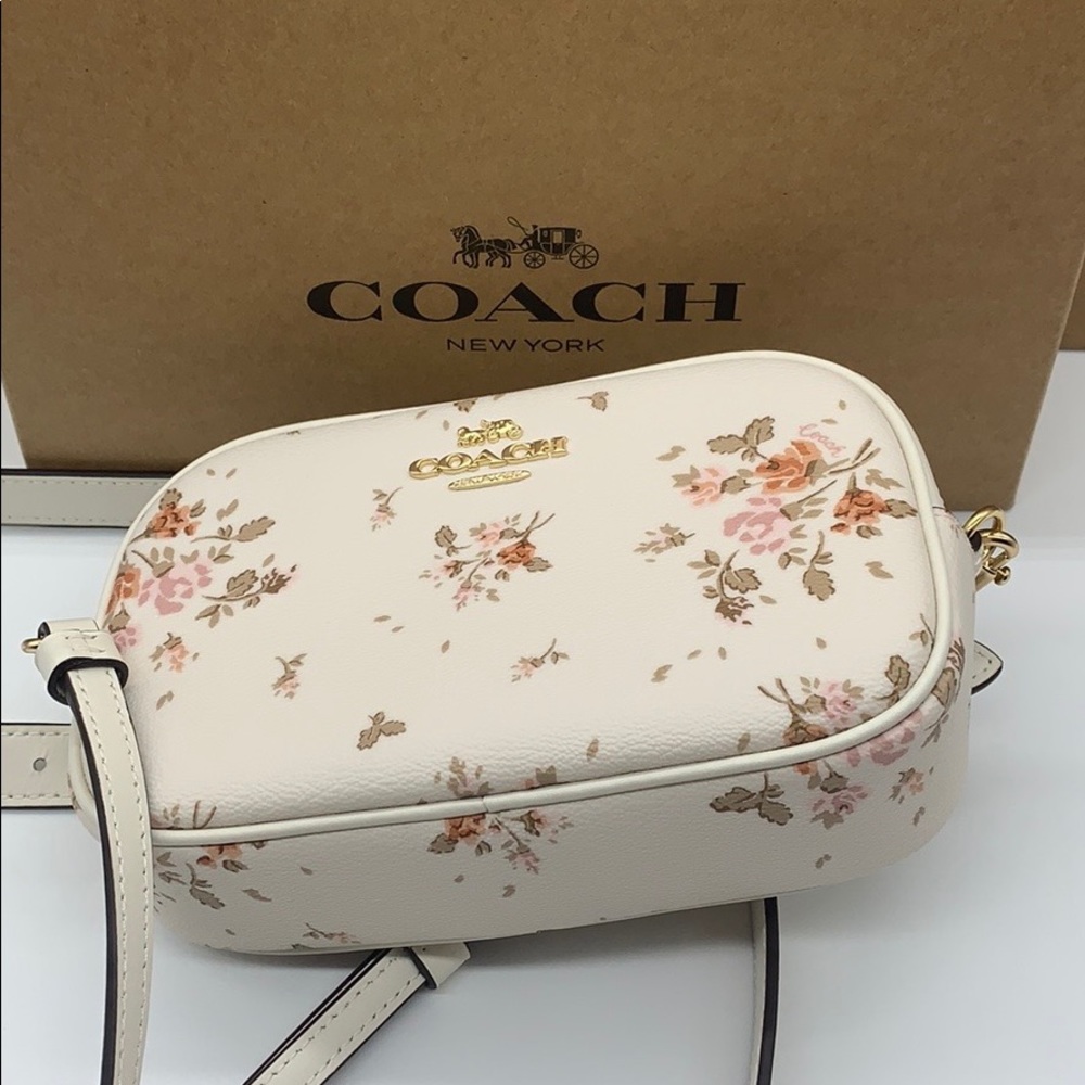 Convertible Belt Bag With Rose Bouquet Print - Picture 4 of 16